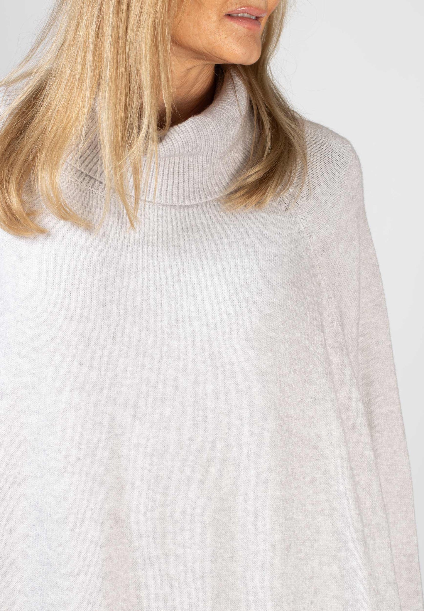 Stickad tröja med slits - Grey